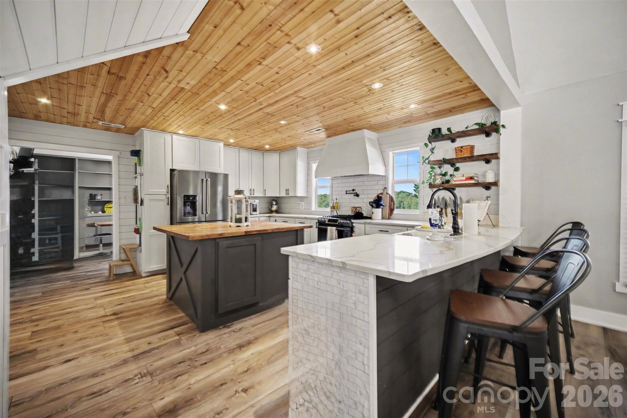 5226 Old Plank Road — Iron Station