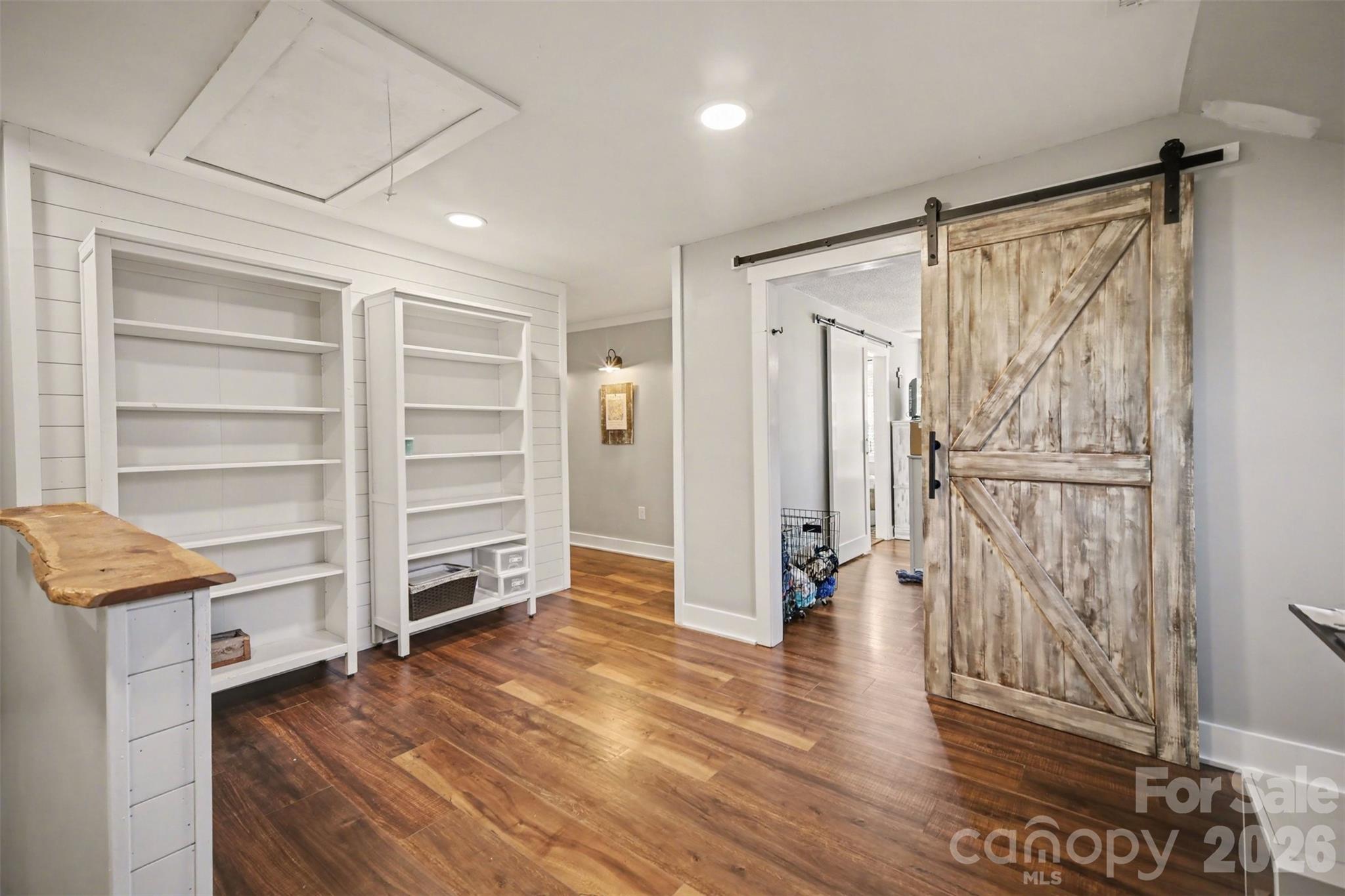 5226 Old Plank Road — Iron Station