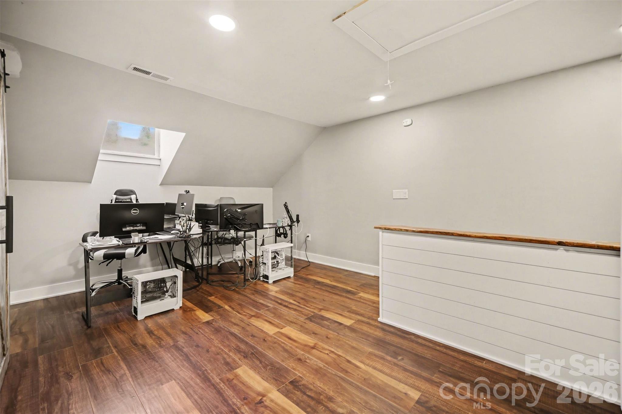 5226 Old Plank Road — Iron Station