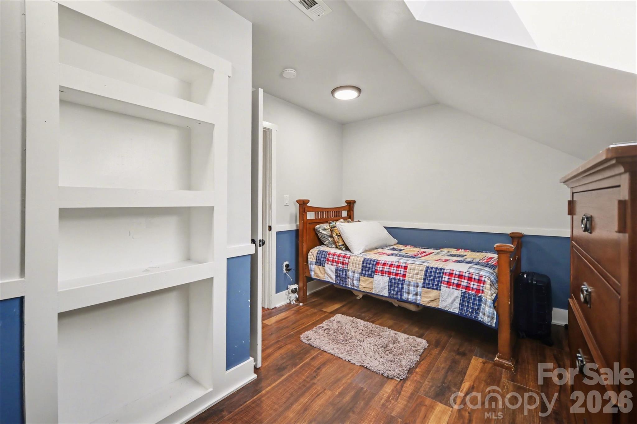 5226 Old Plank Road — Iron Station