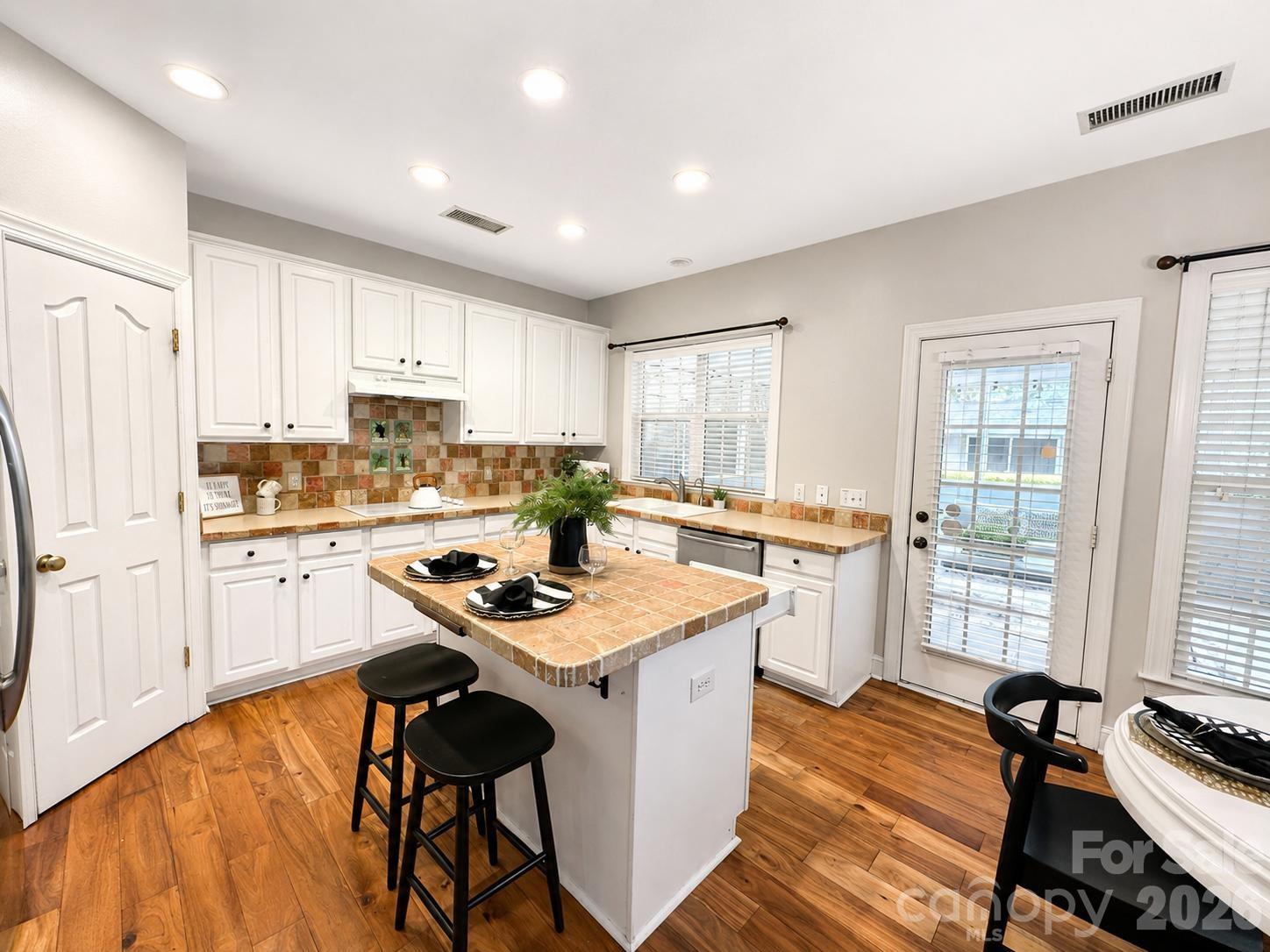 11106 Knight Castle Drive — Charlotte