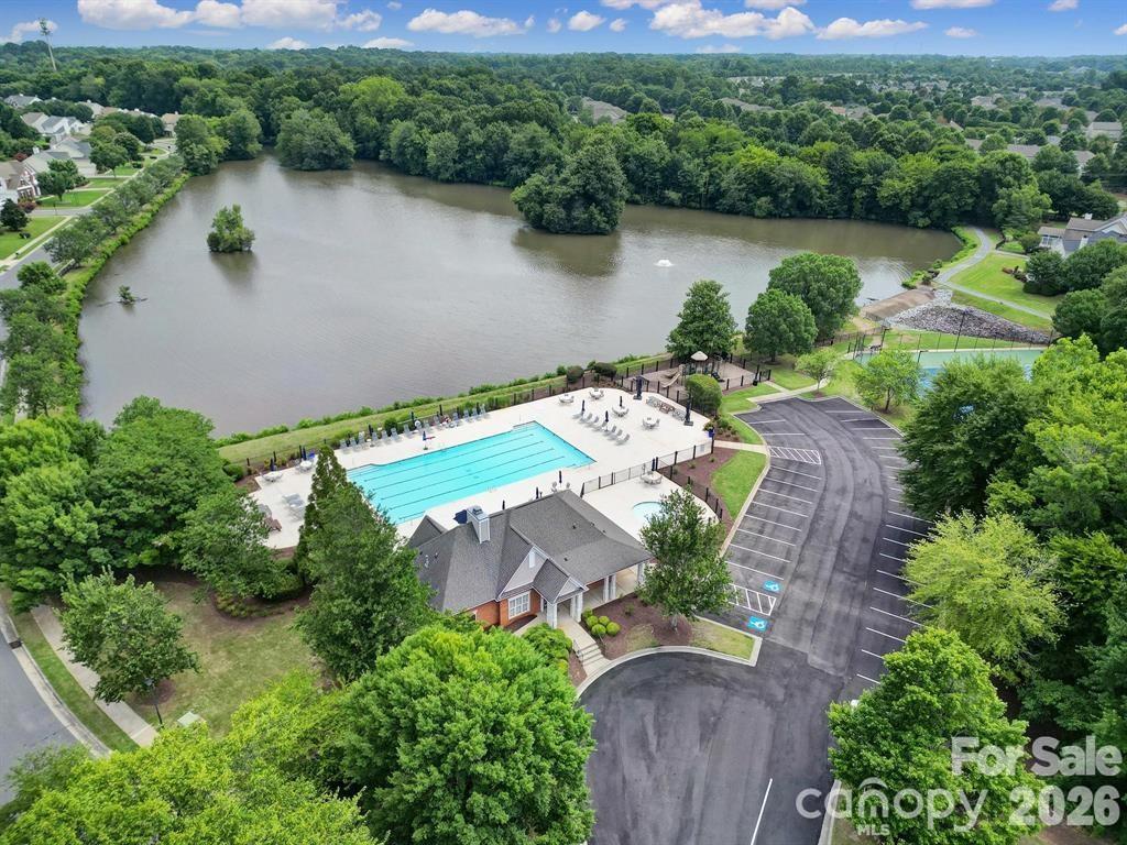 11106 Knight Castle Drive — Charlotte