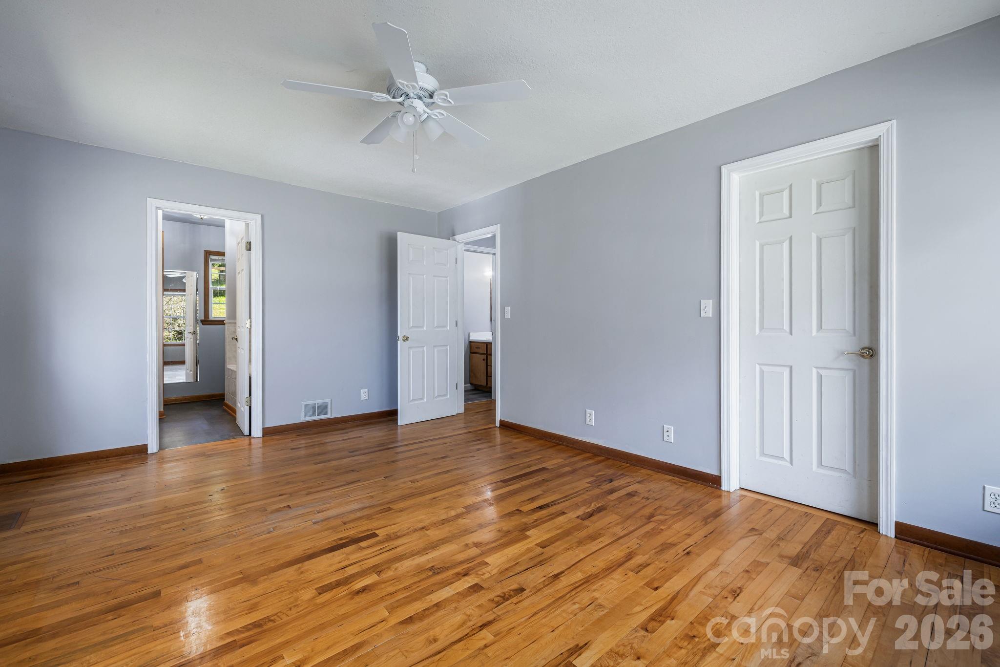 289 Riverview Church Road — Asheville