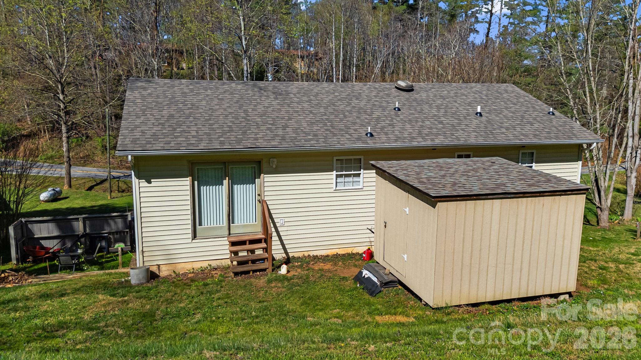 289 Riverview Church Road — Asheville