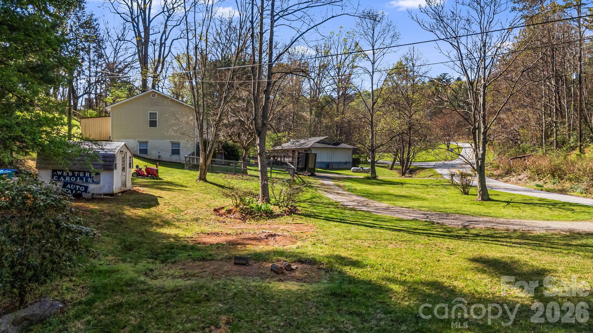 289 Riverview Church Road — Asheville
