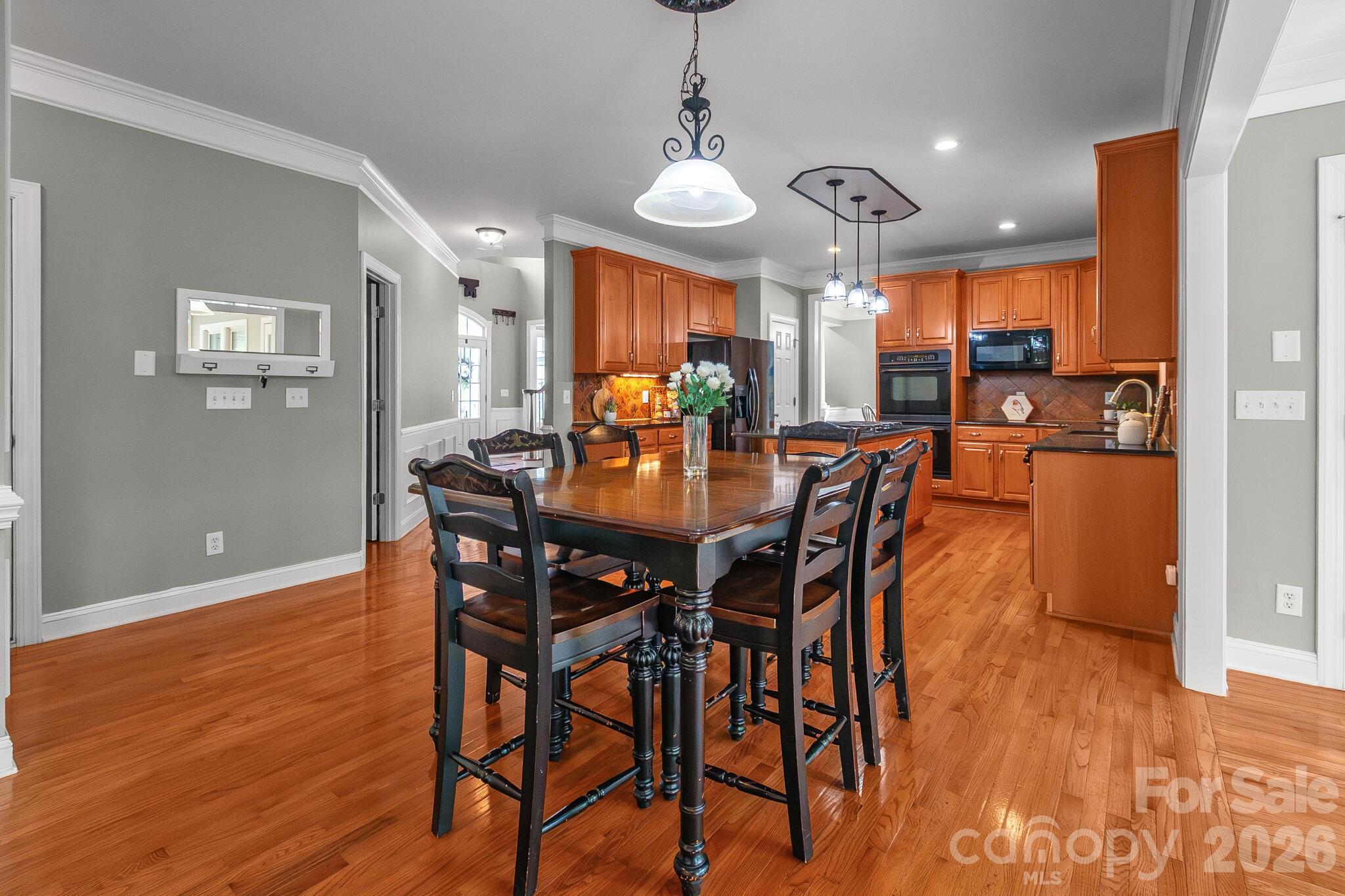 1216 Flat Heads Lane — Waxhaw