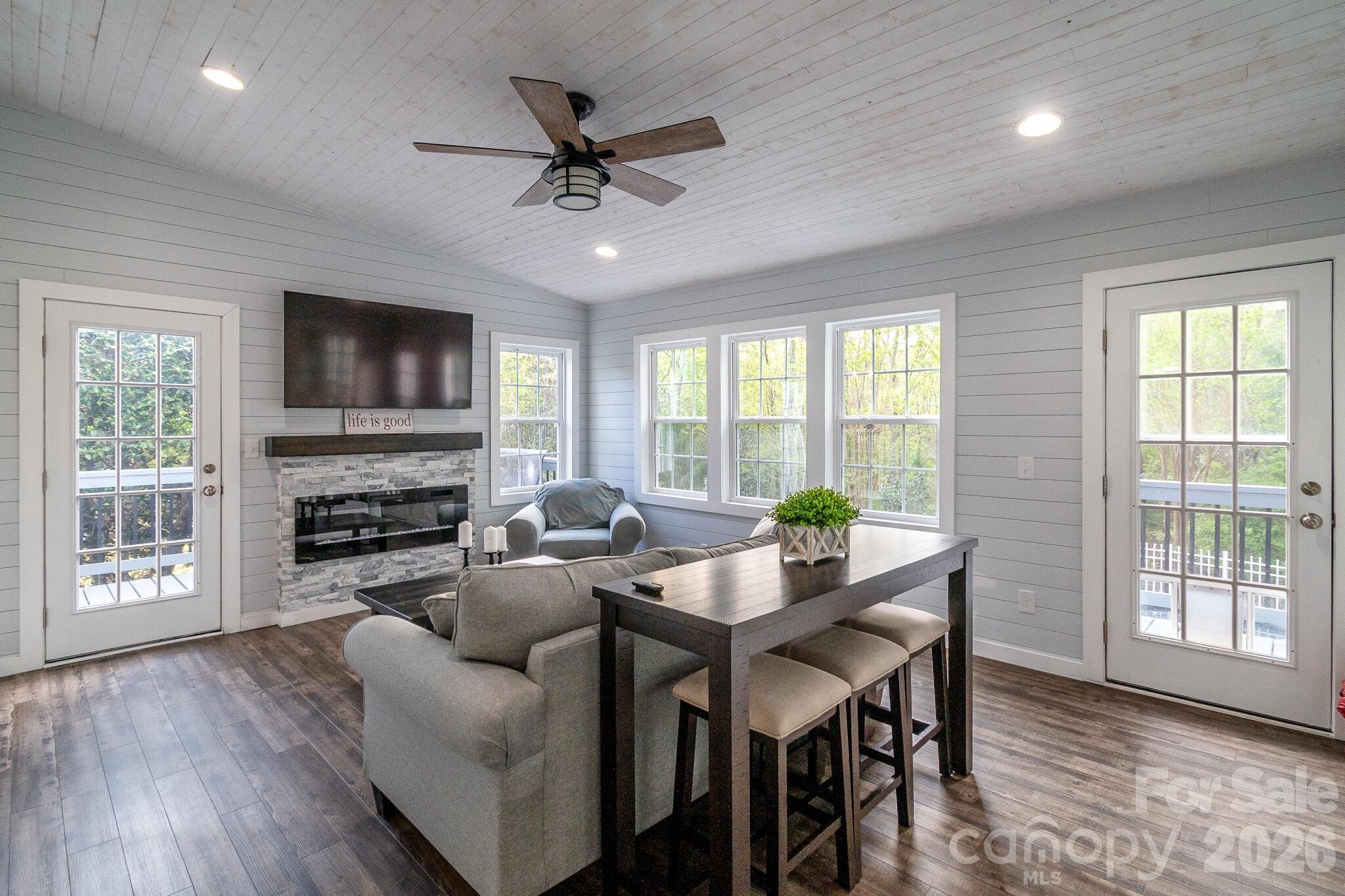 1216 Flat Heads Lane — Waxhaw