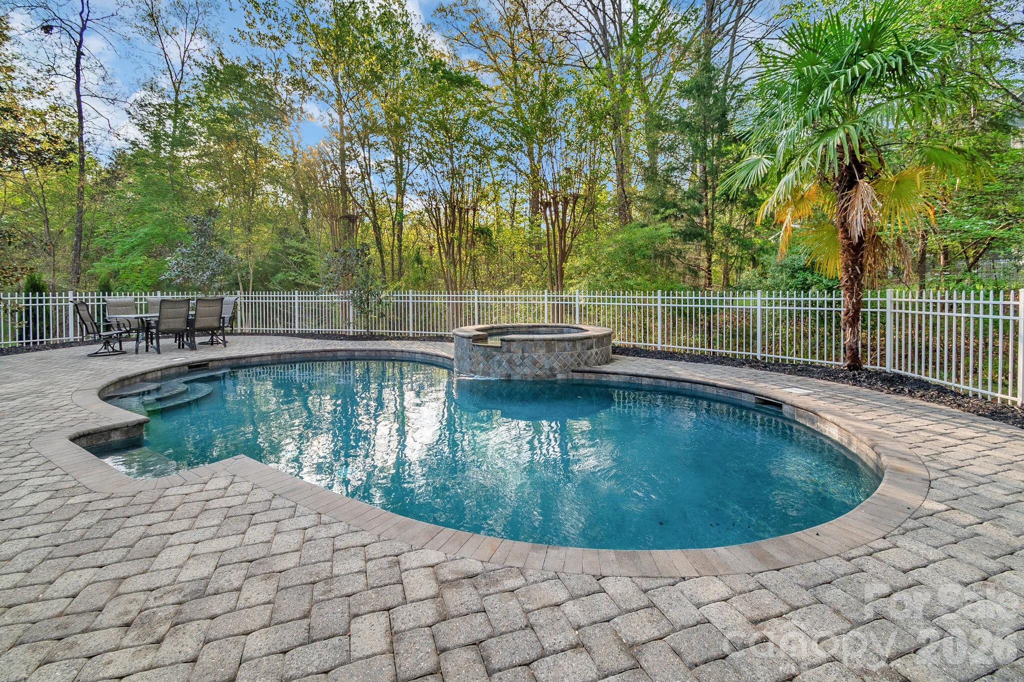1216 Flat Heads Lane — Waxhaw