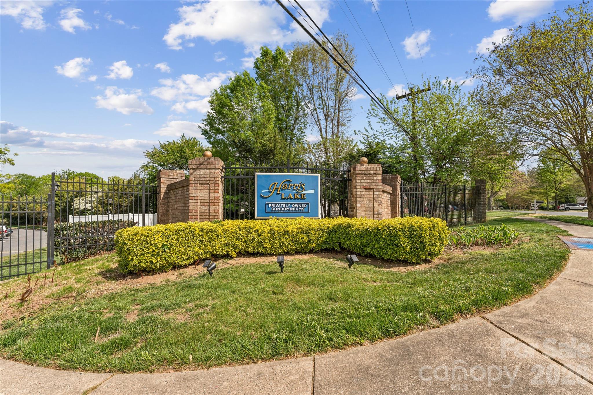 5812 Harris Grove Lane — Charlotte