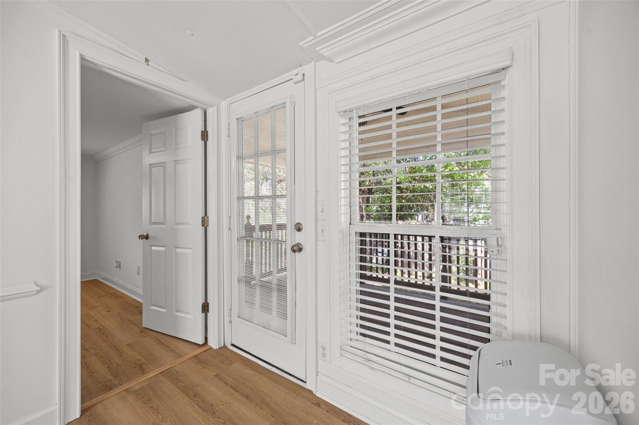 5024 Victoria Avenue — Charlotte