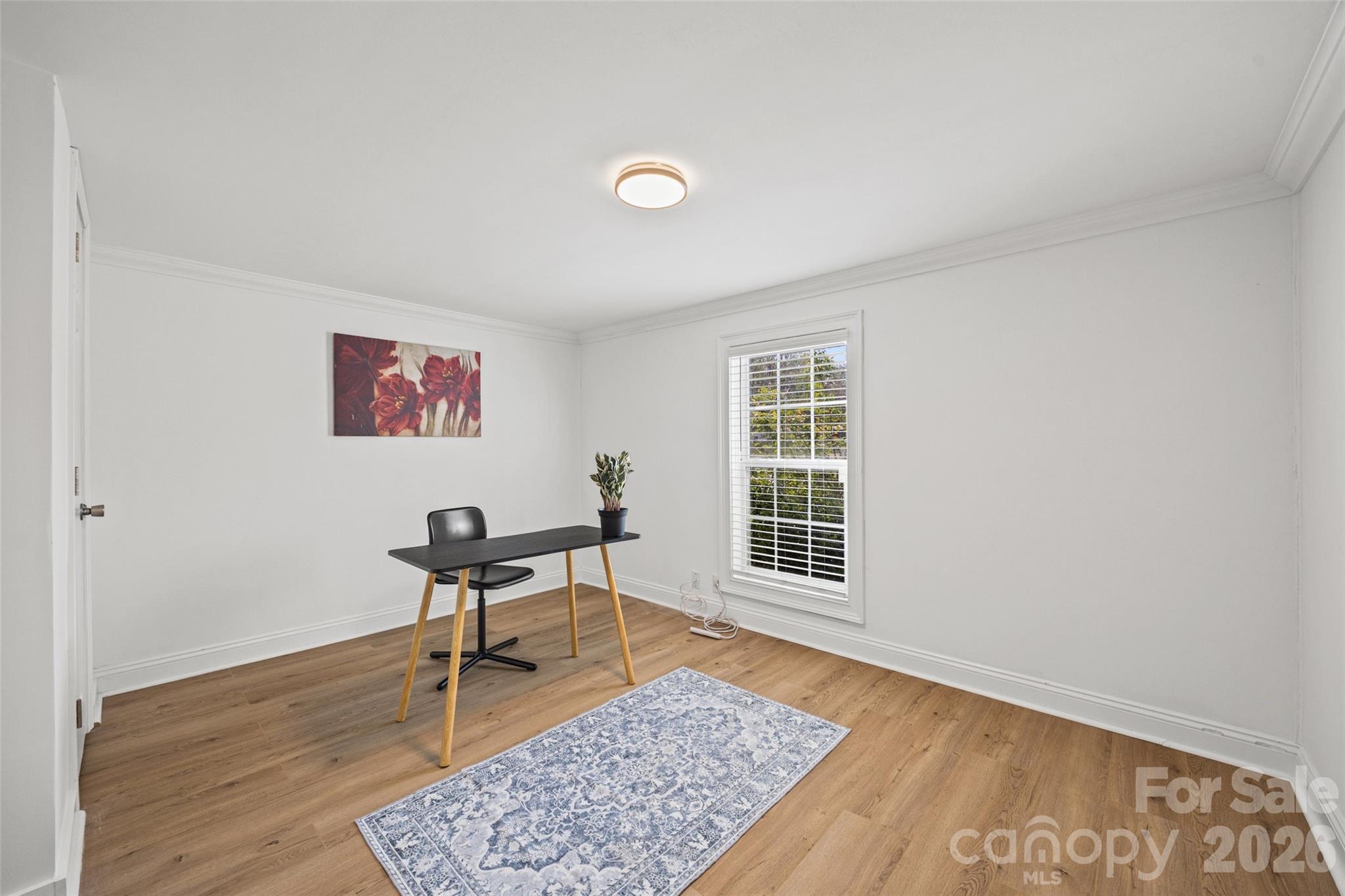 5024 Victoria Avenue — Charlotte