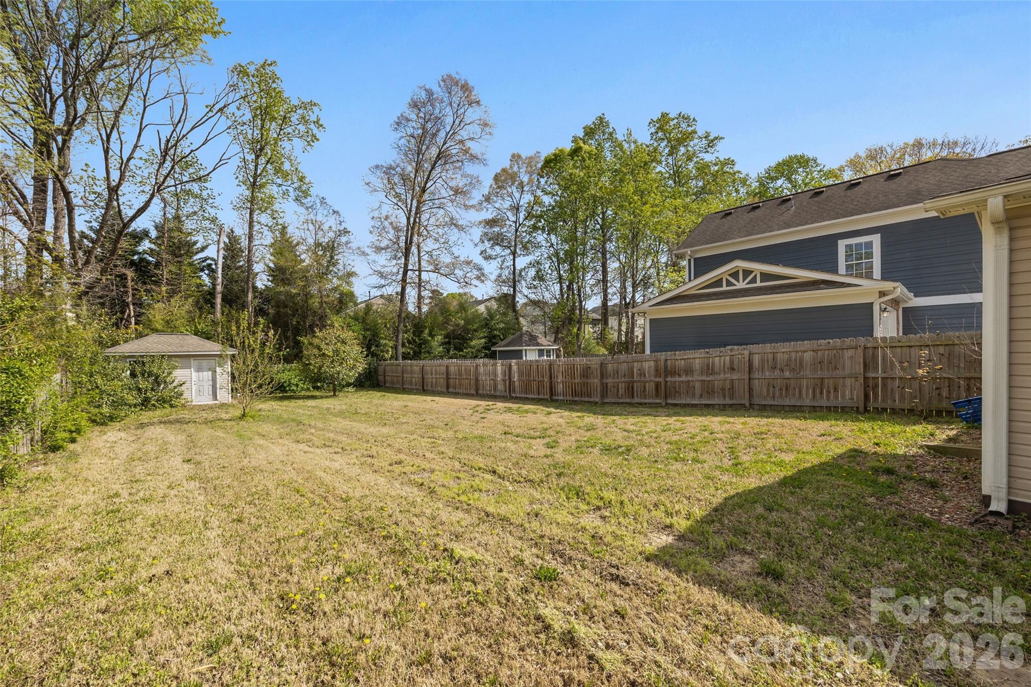 5024 Victoria Avenue — Charlotte