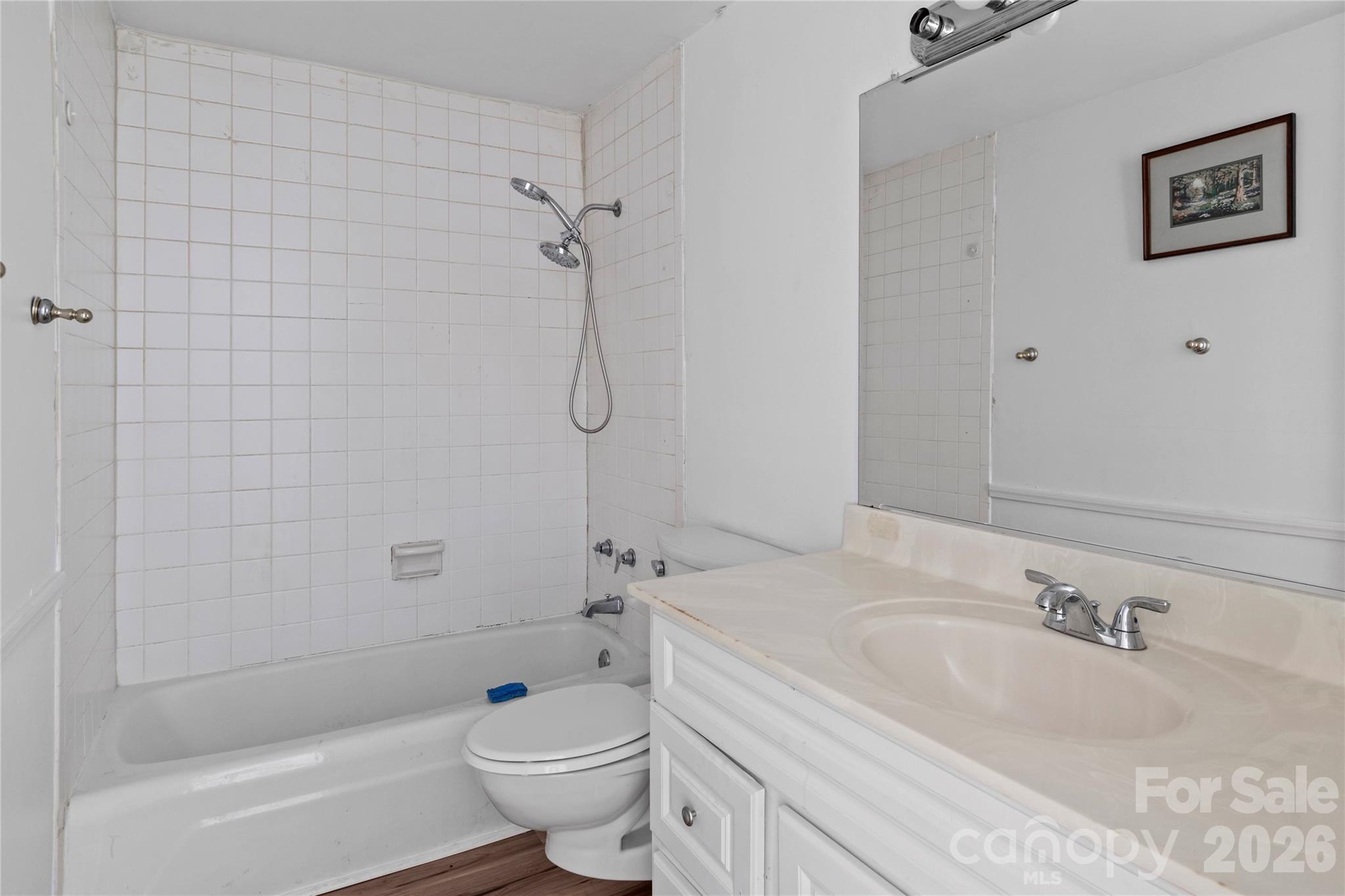 1739 S Hawthorne Road — Winston Salem