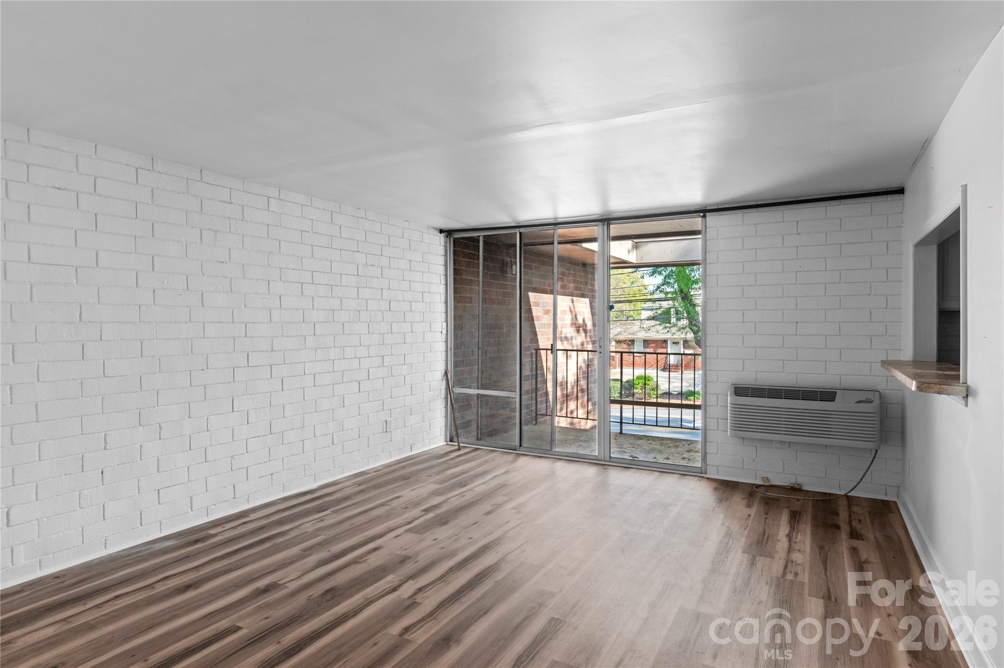 1739 S Hawthorne Road — Winston Salem