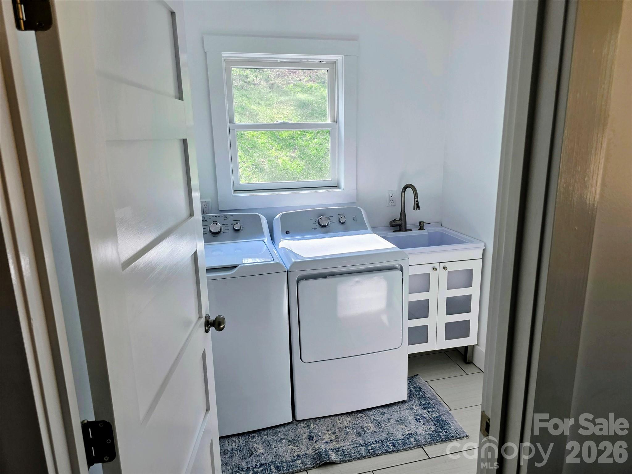24 Salt Box Haven — Burnsville