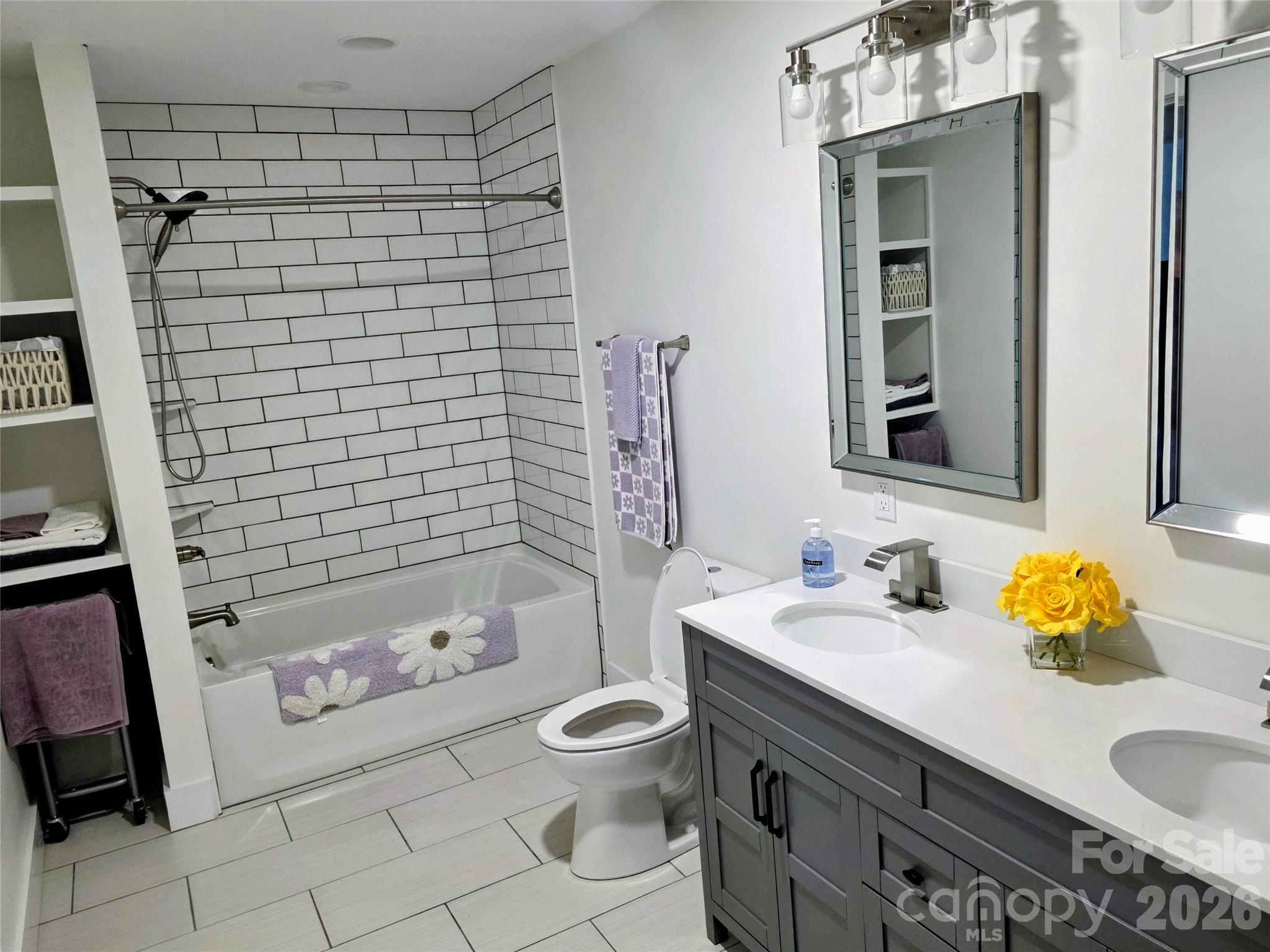24 Salt Box Haven — Burnsville