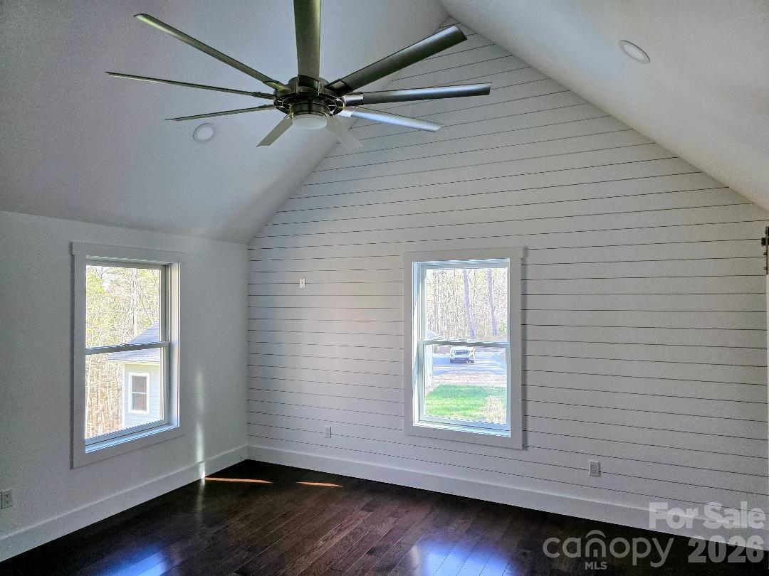 24 Salt Box Haven — Burnsville