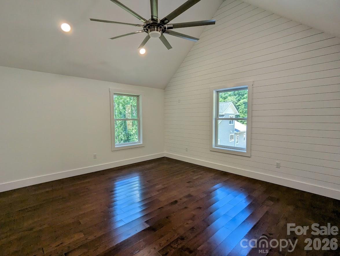 24 Salt Box Haven — Burnsville