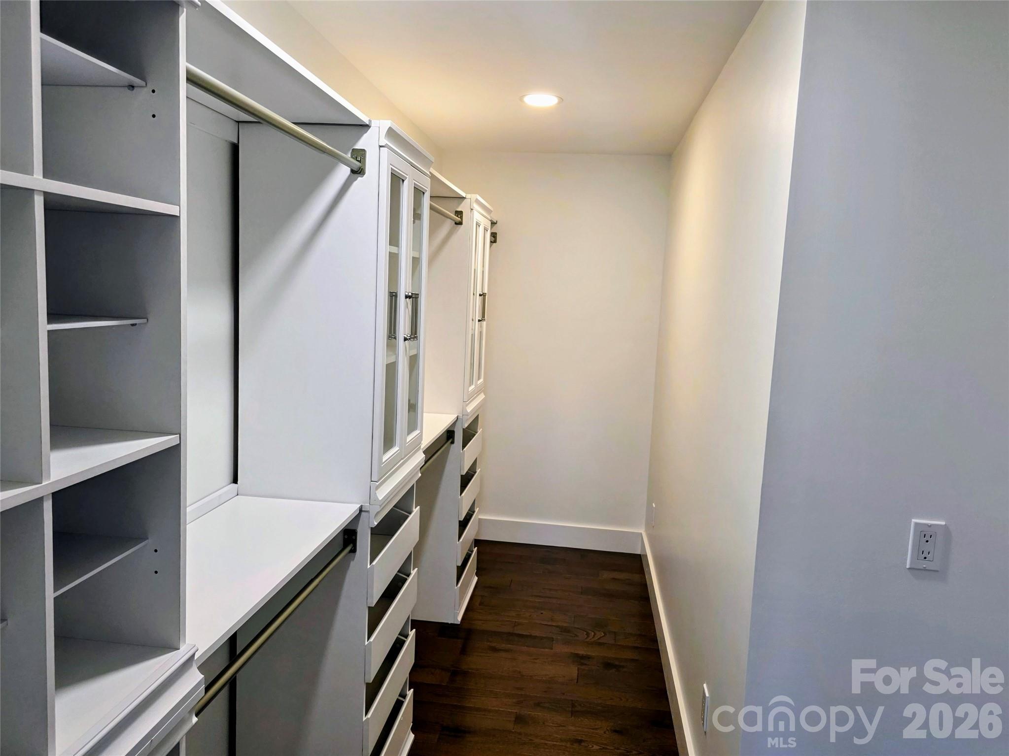 24 Salt Box Haven — Burnsville