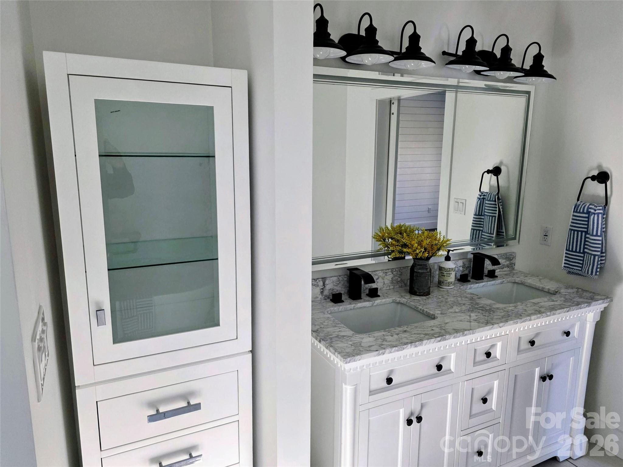 24 Salt Box Haven — Burnsville