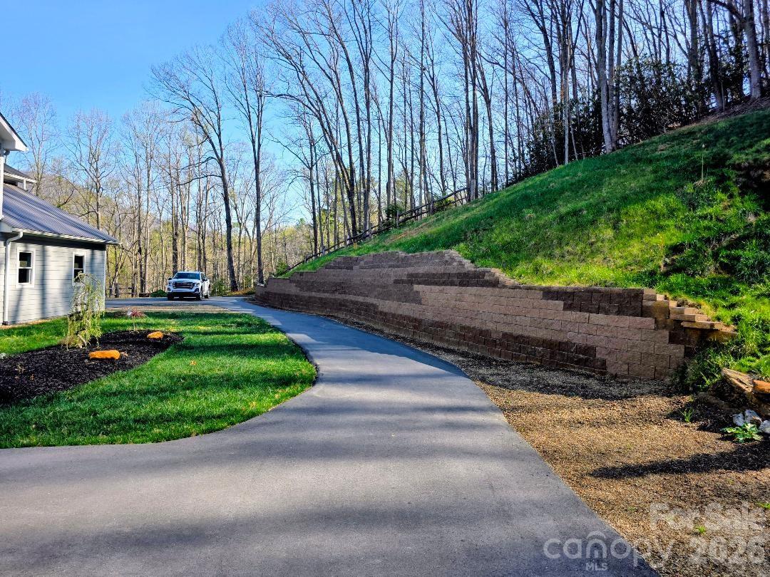 24 Salt Box Haven — Burnsville