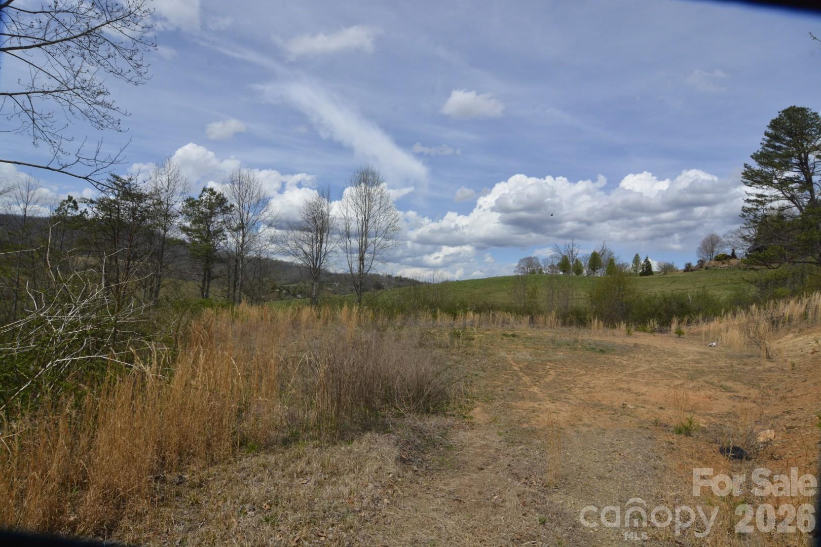 535 Old Newfound Road — Leicester