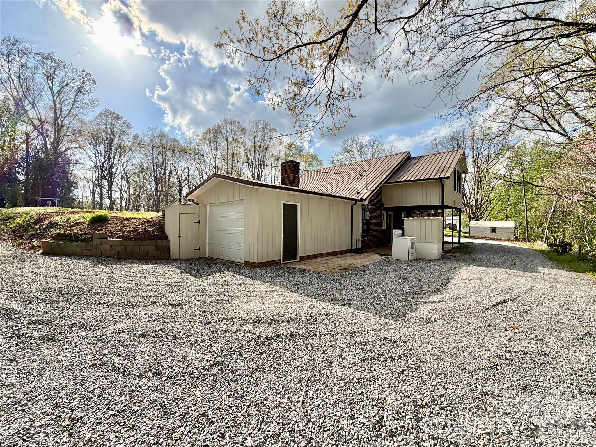 6530 Curlee Road — Conover