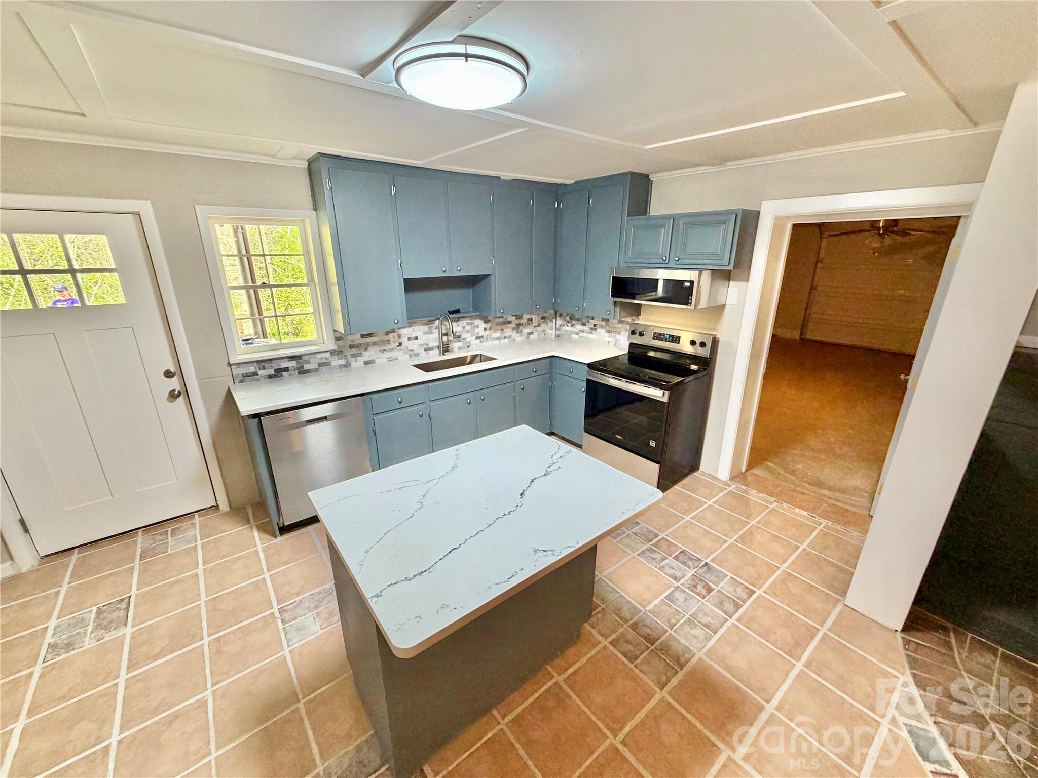 6530 Curlee Road — Conover