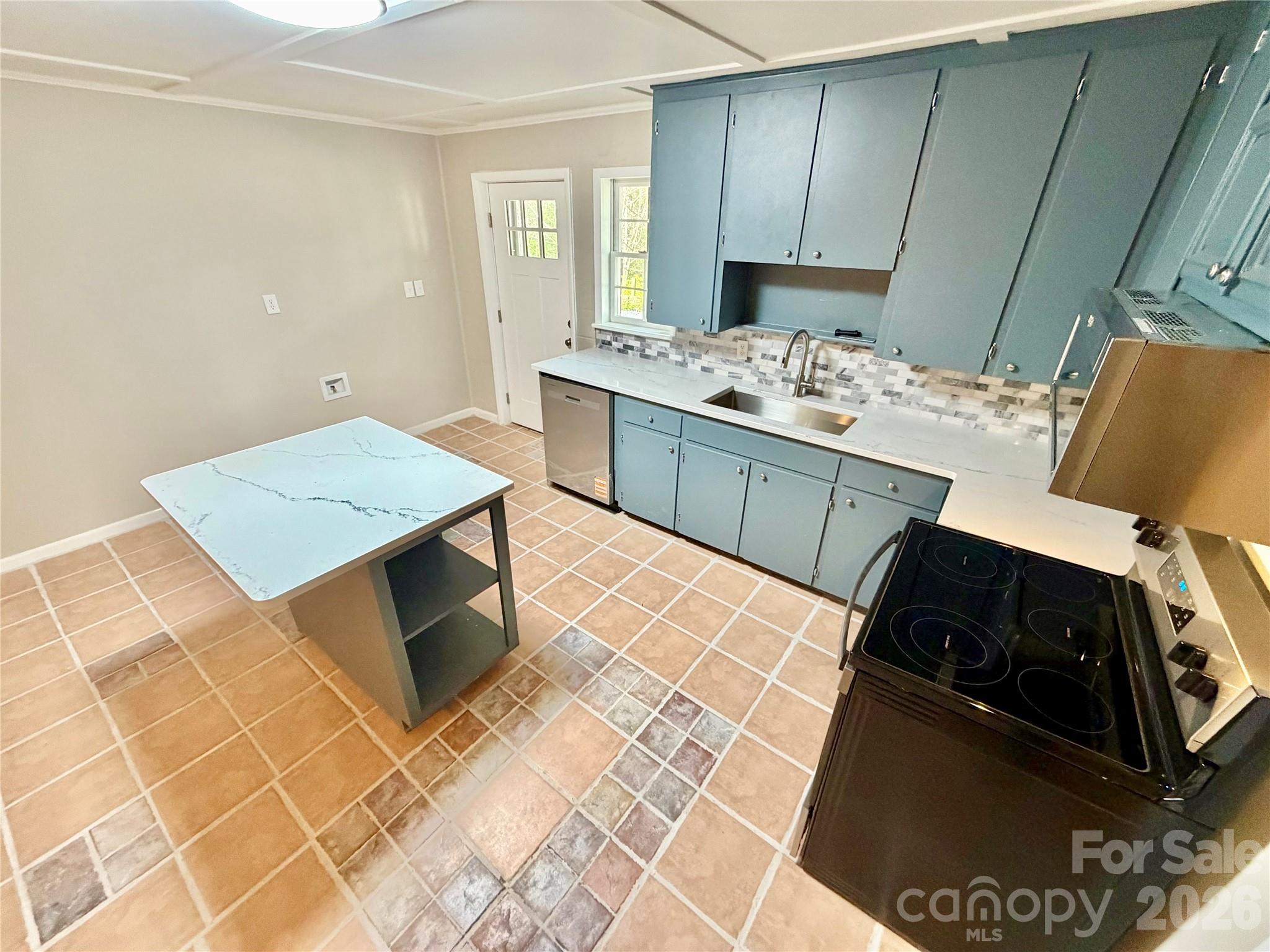 6530 Curlee Road — Conover