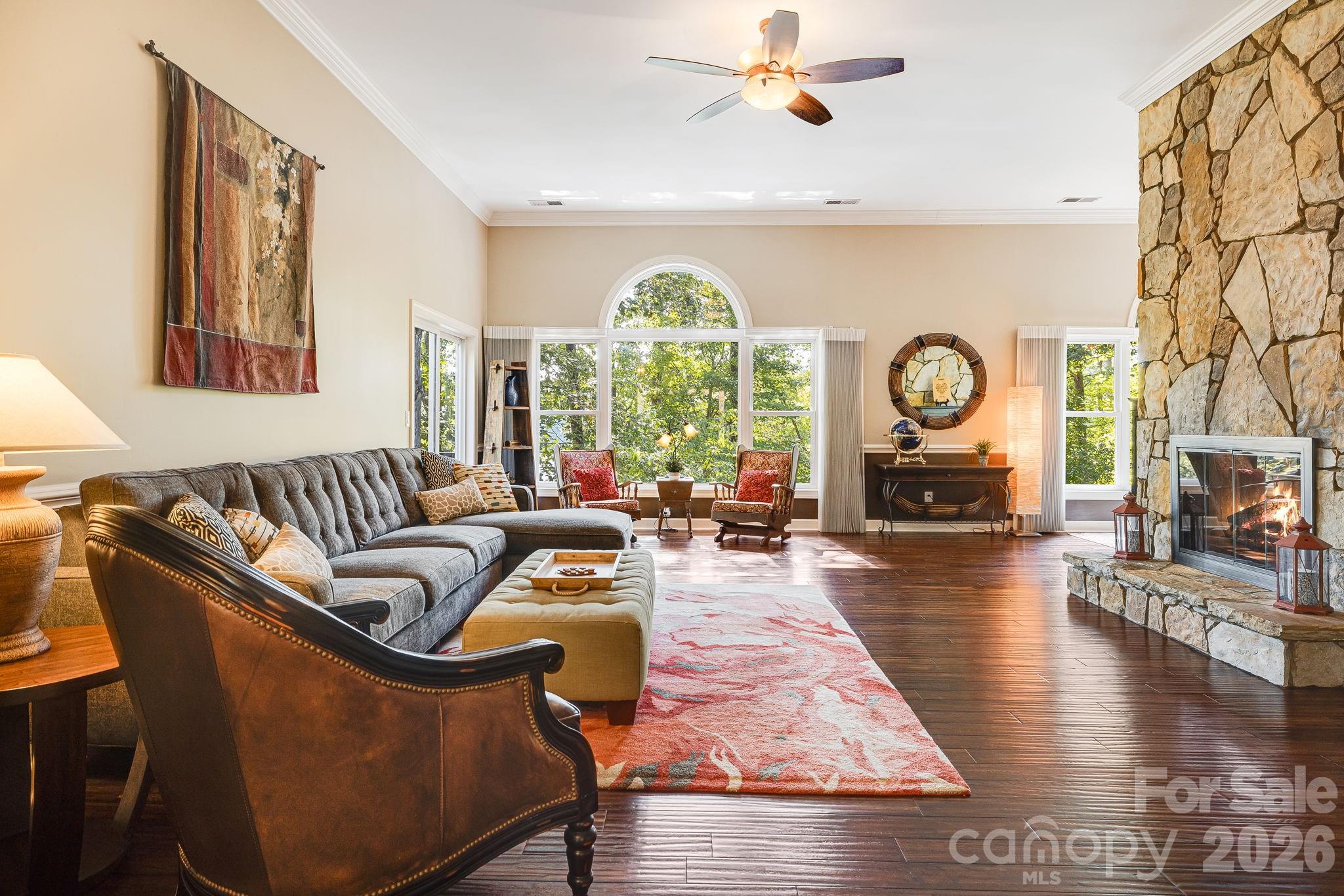 91 Island View Court — Mill Spring
