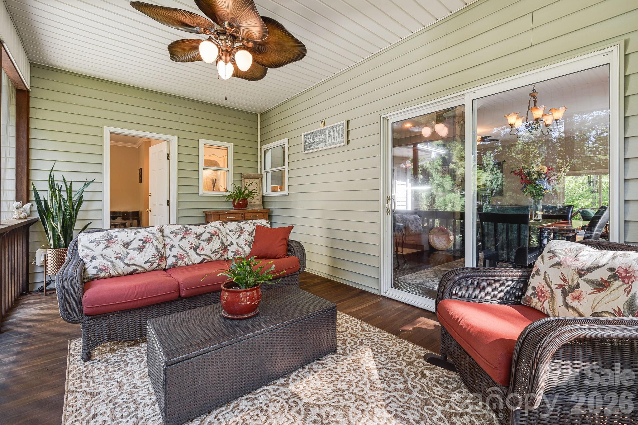 91 Island View Court — Mill Spring