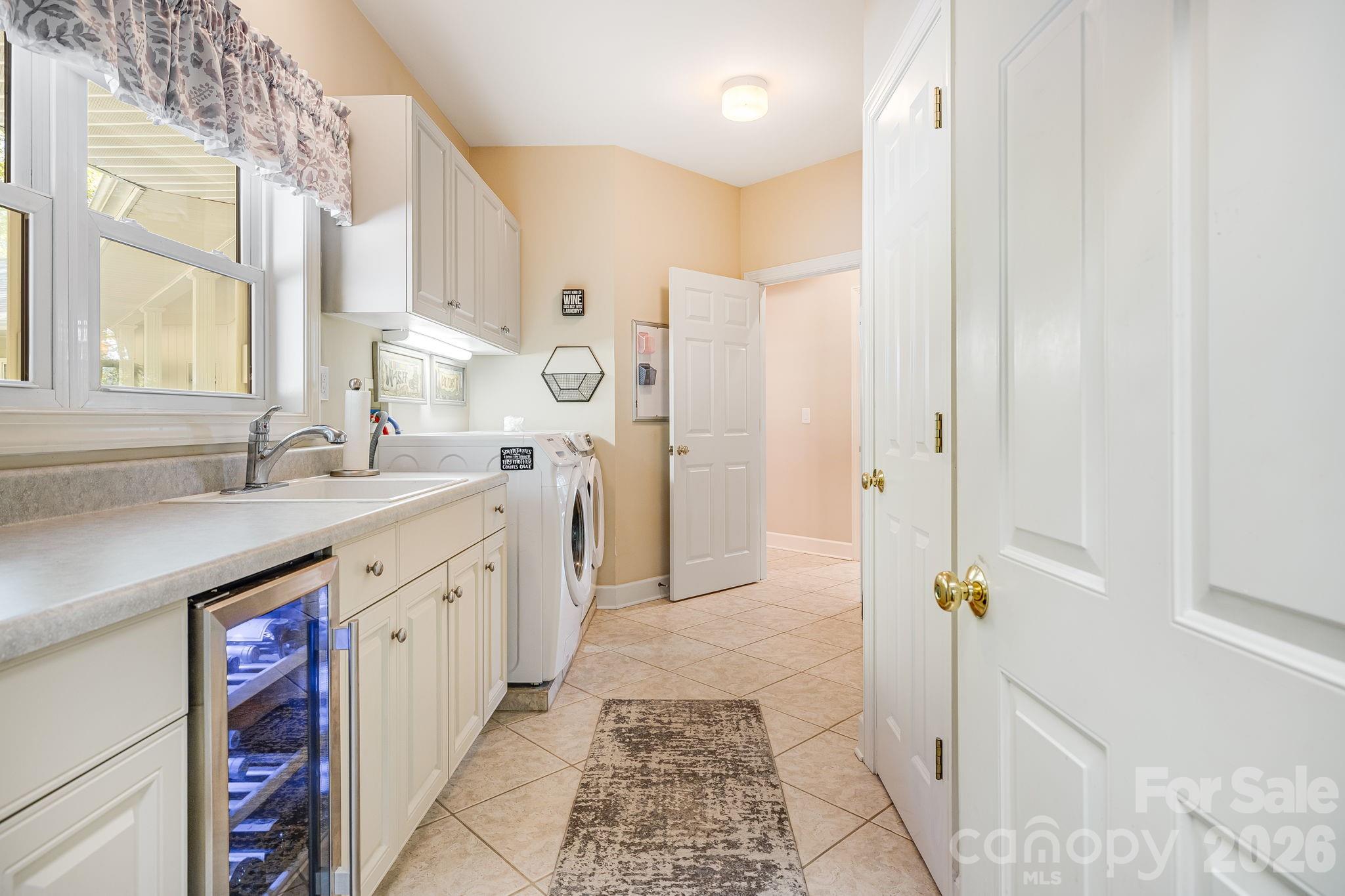 91 Island View Court — Mill Spring
