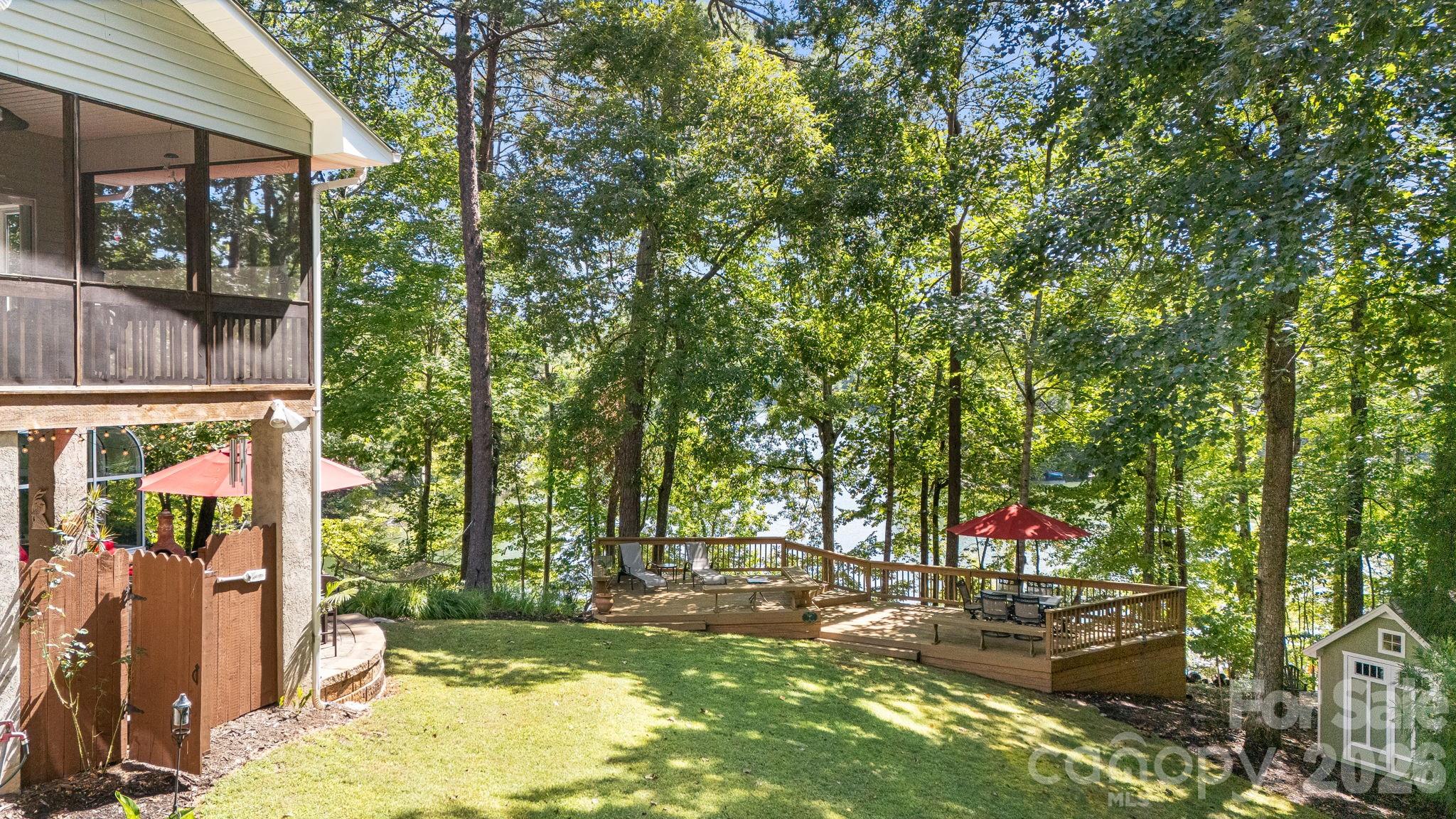 91 Island View Court — Mill Spring