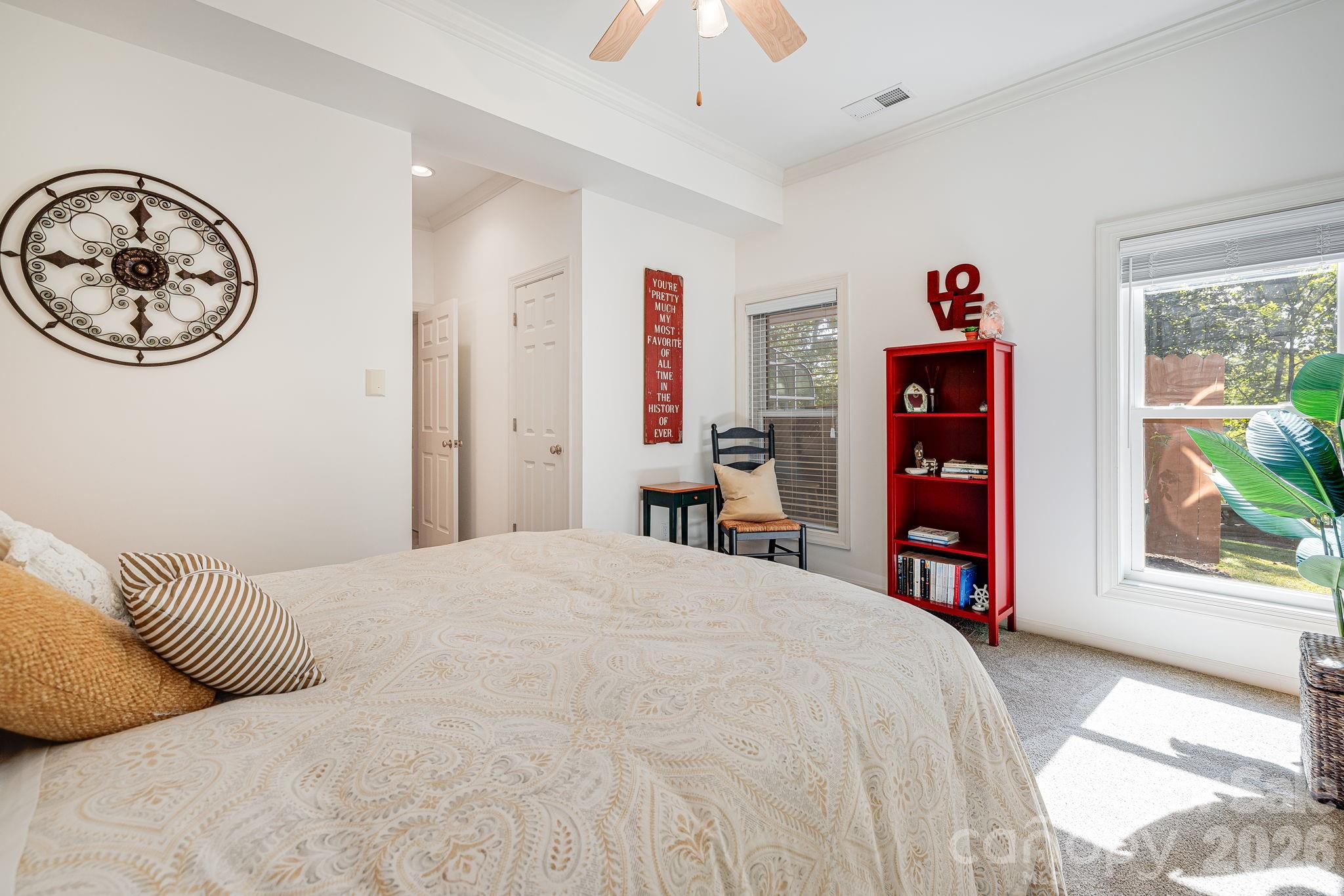 91 Island View Court — Mill Spring