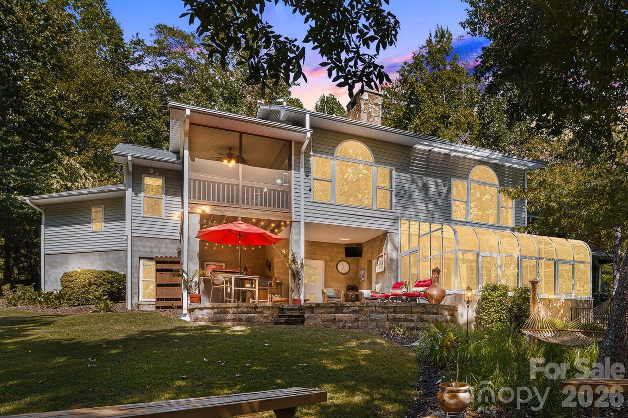91 Island View Court — Mill Spring
