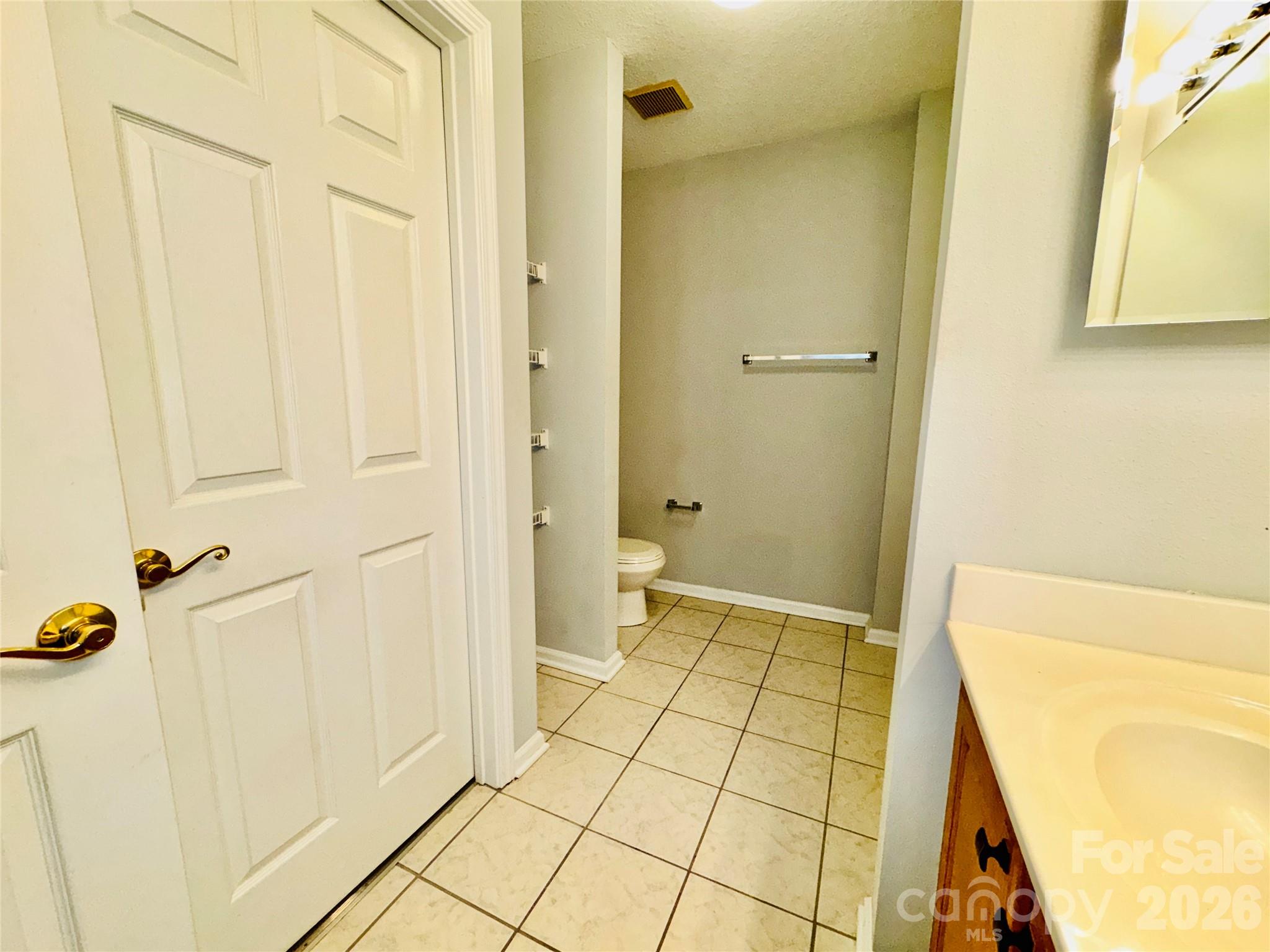 8035 Sultana Circle — Charlotte