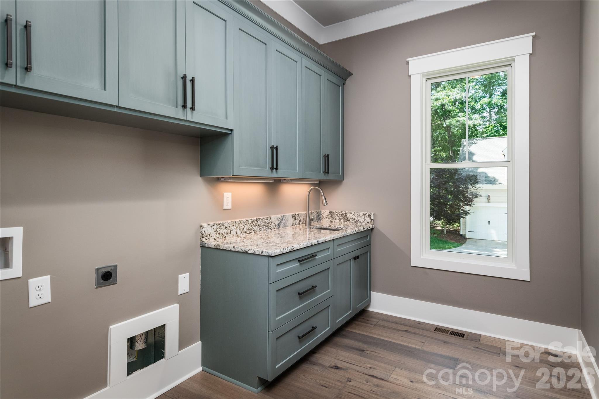 7583 Cottonwood Drive — Denver