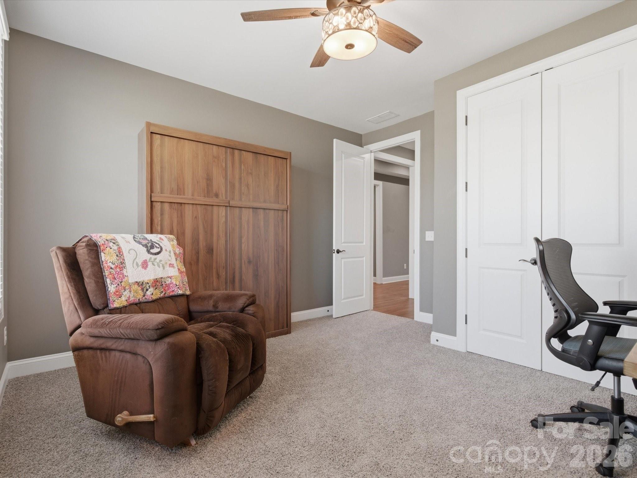 7004 Treetop Court — York