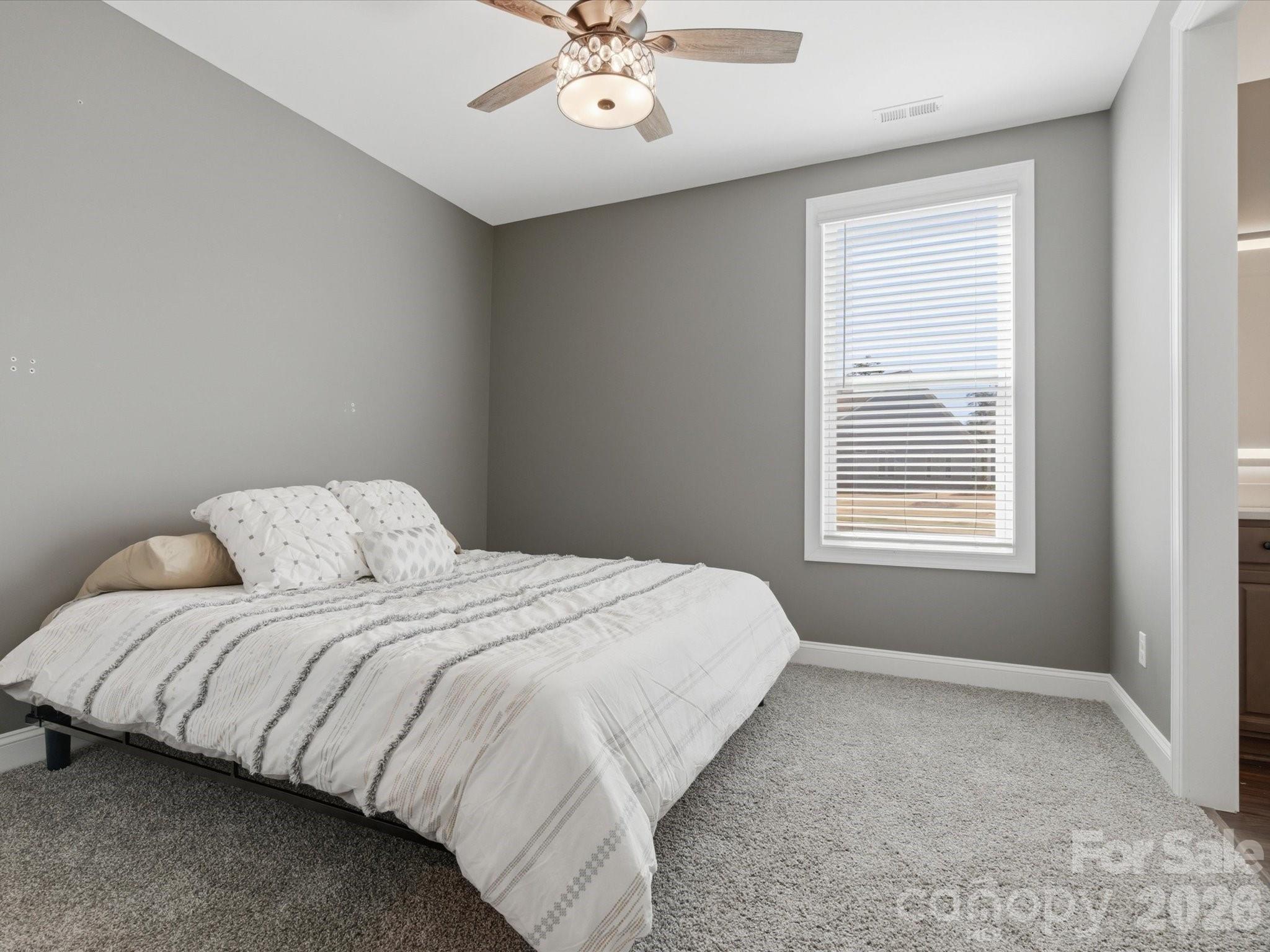 7004 Treetop Court — York