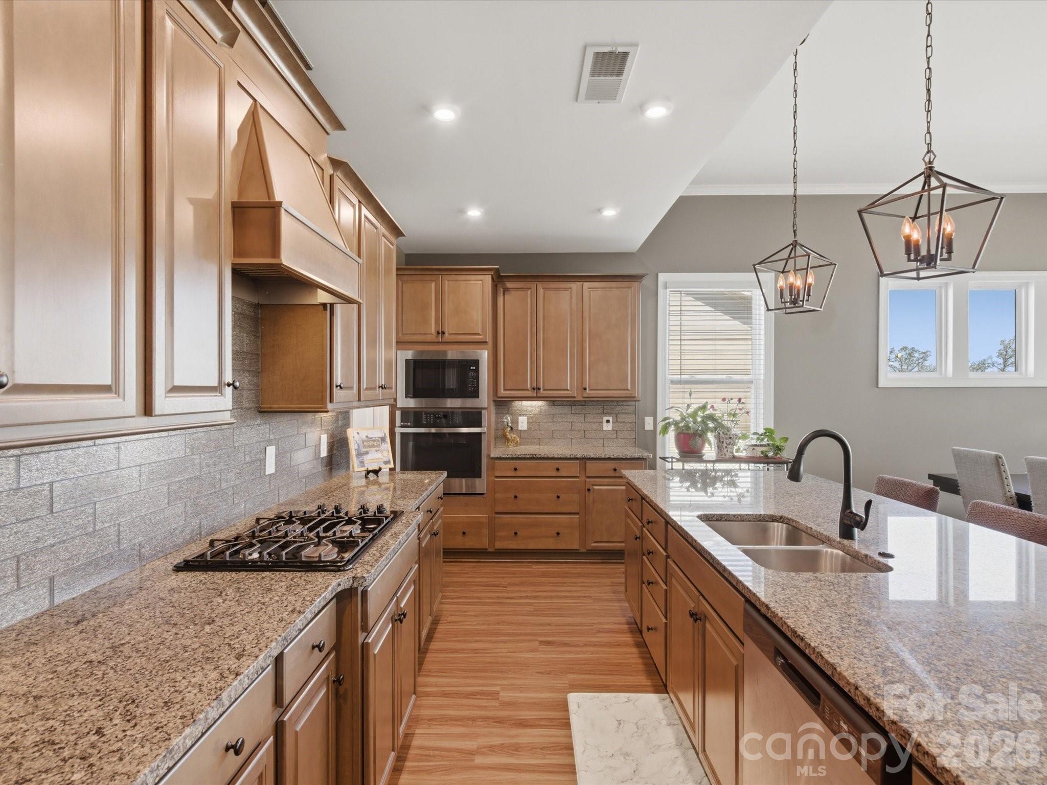 7004 Treetop Court — York