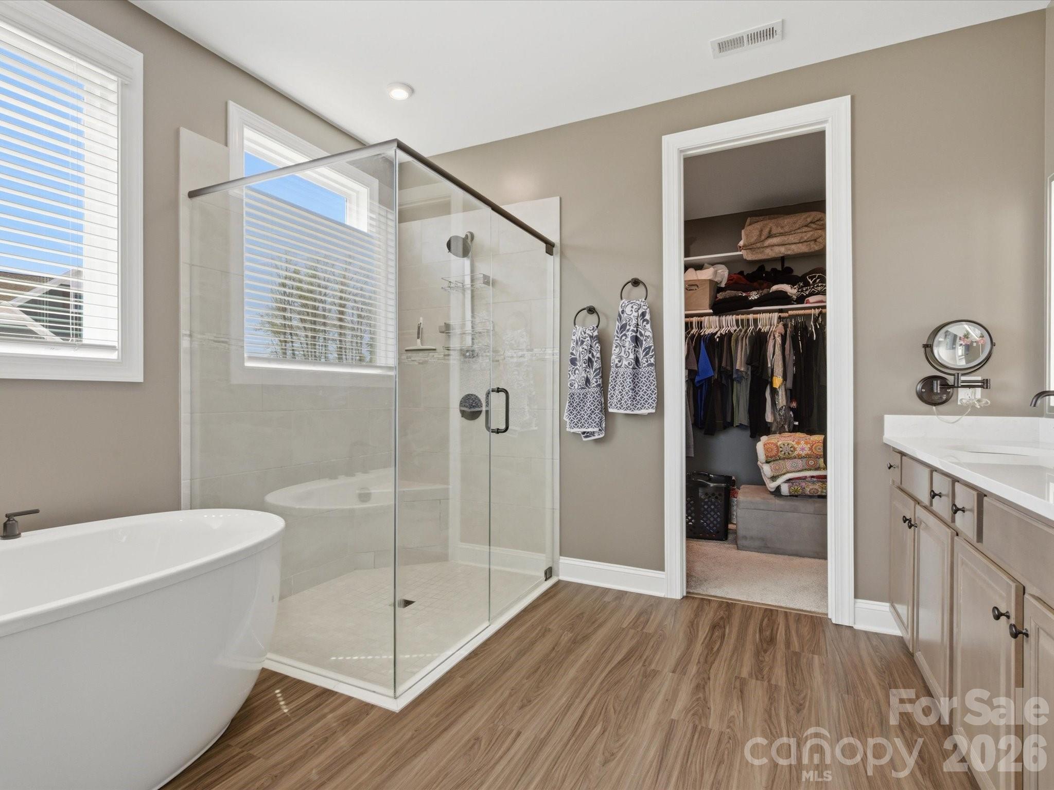 7004 Treetop Court — York