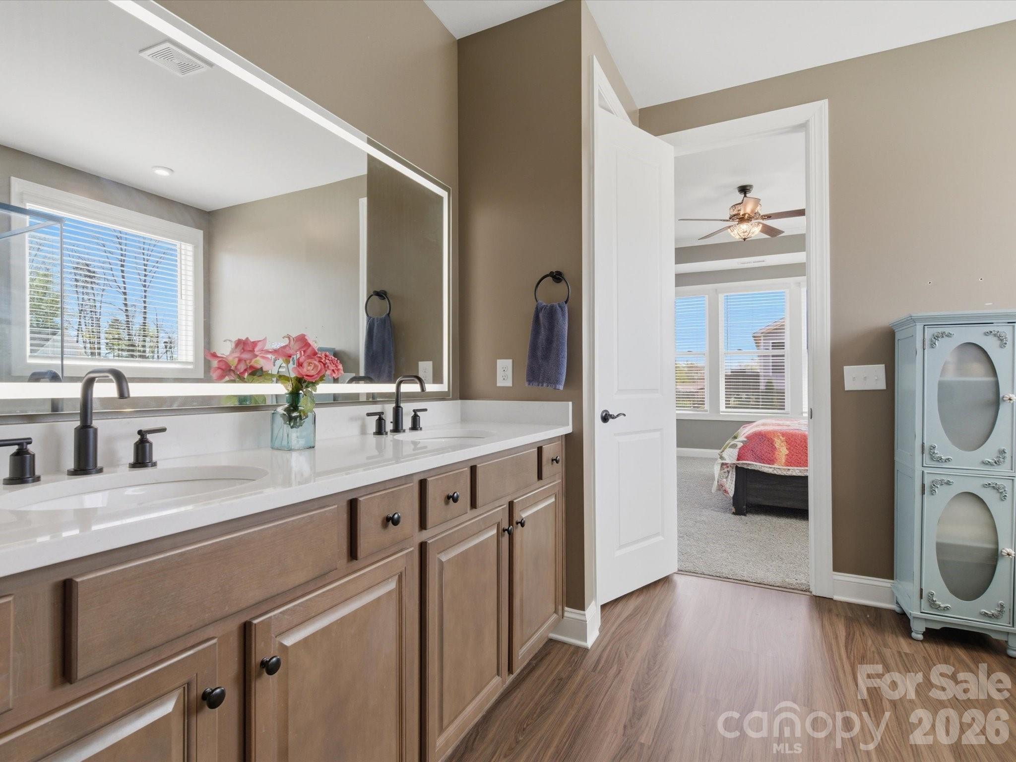 7004 Treetop Court — York