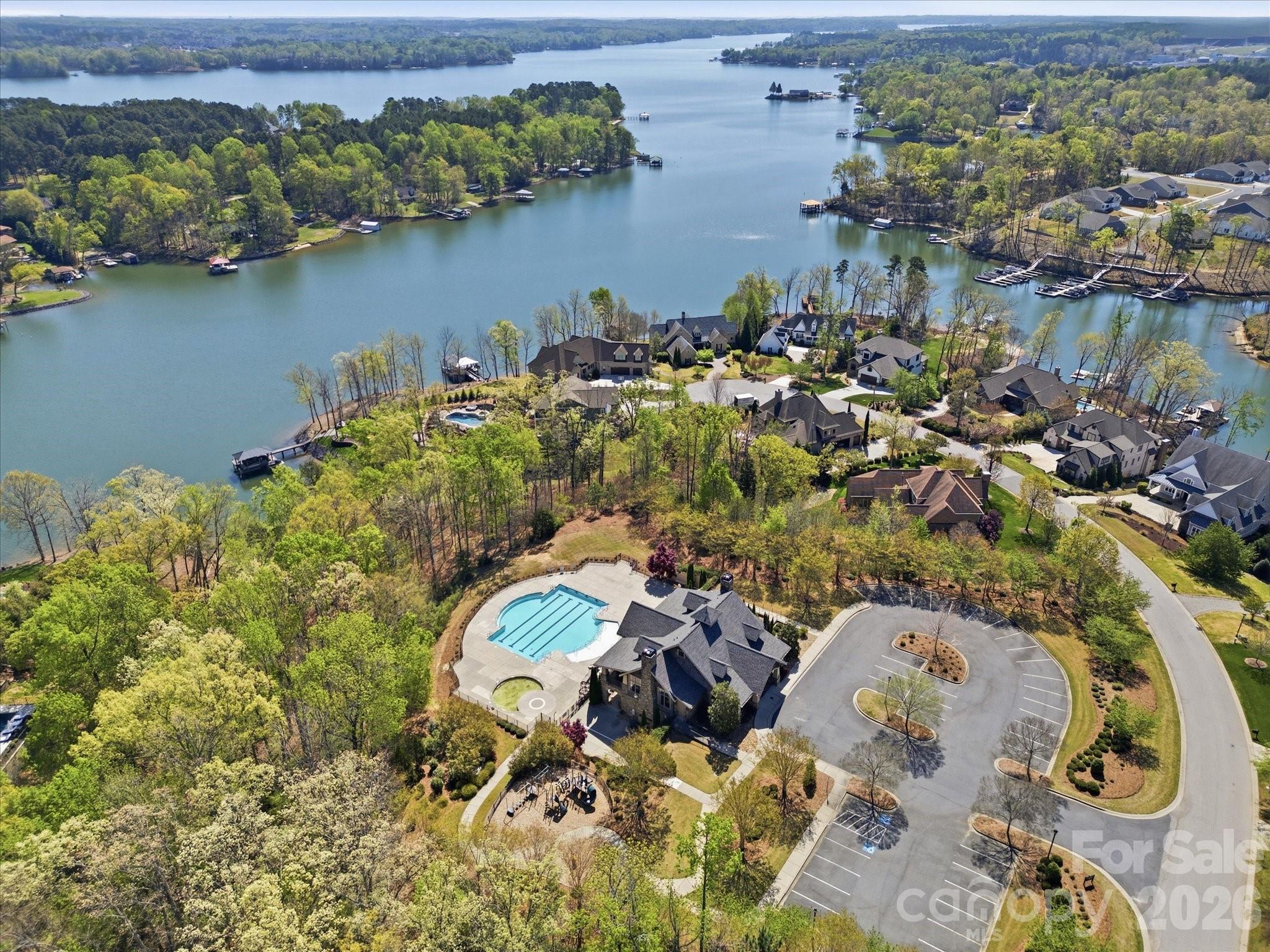 7004 Treetop Court — York