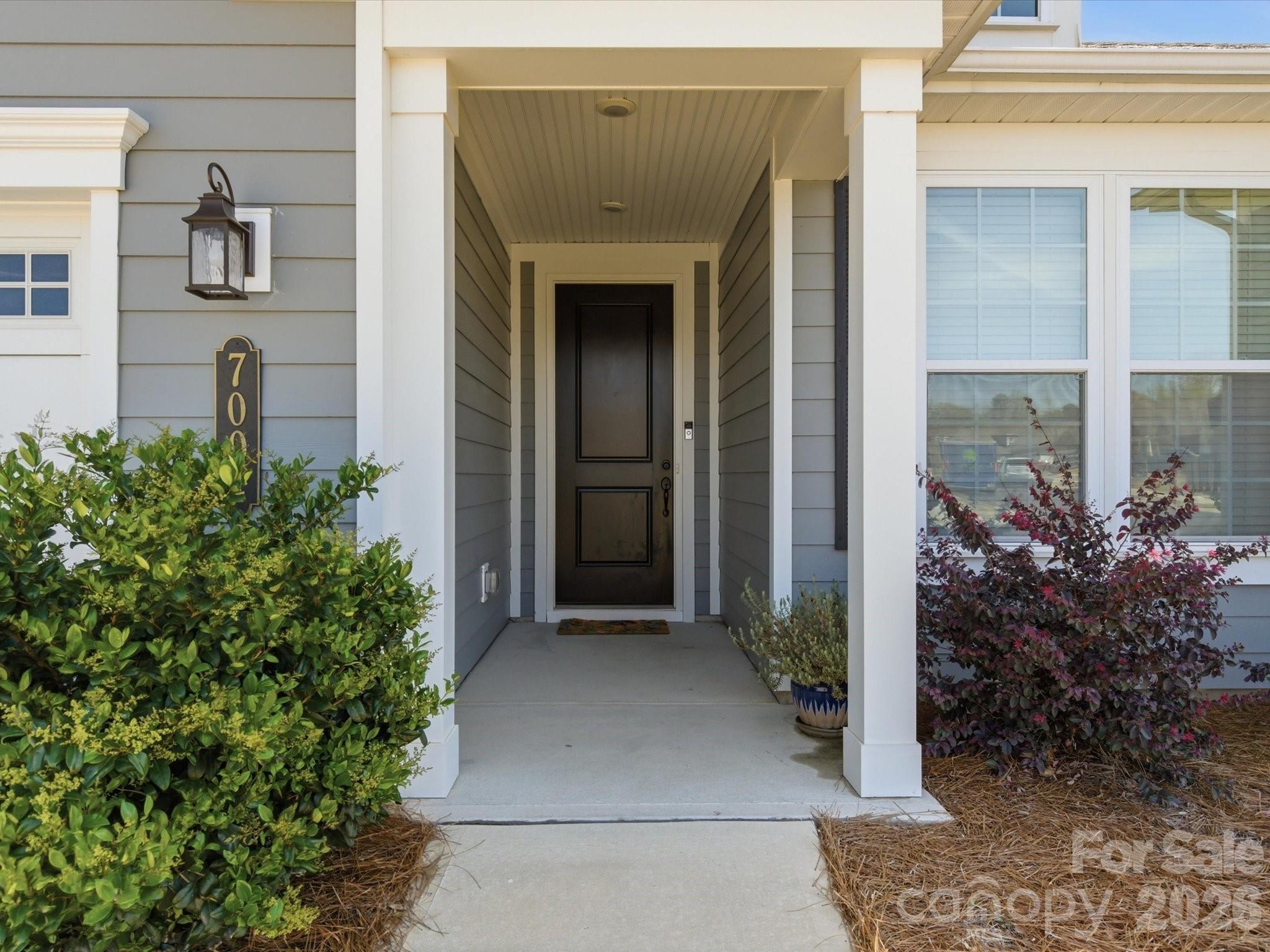 7004 Treetop Court — York
