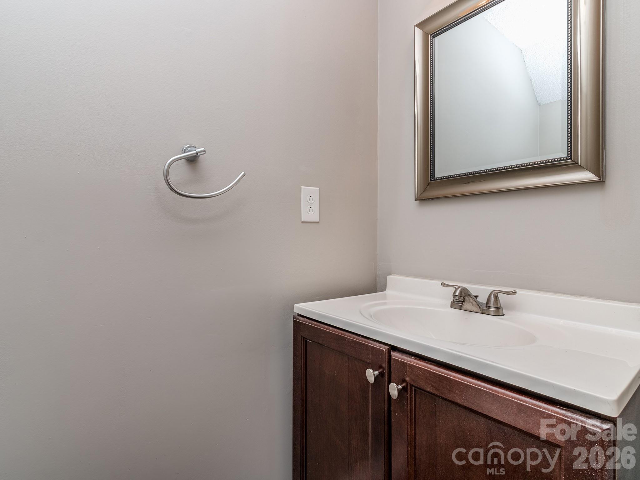 8211 Golf Ridge Drive — Charlotte