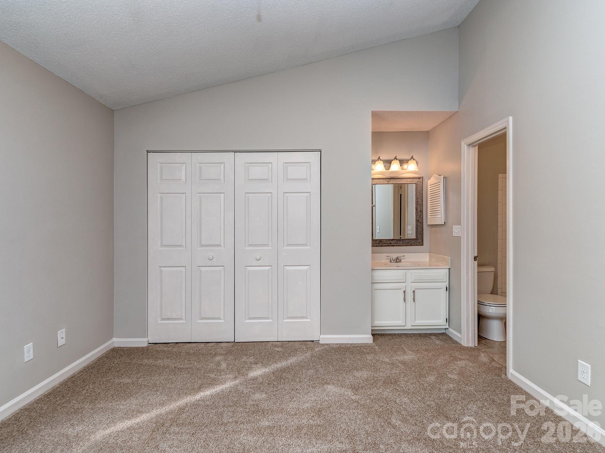 8211 Golf Ridge Drive — Charlotte