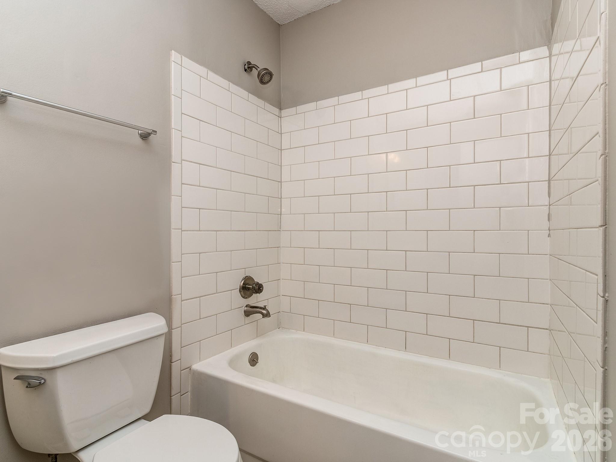 8211 Golf Ridge Drive — Charlotte
