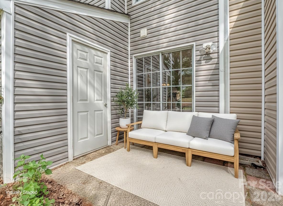 8211 Golf Ridge Drive — Charlotte