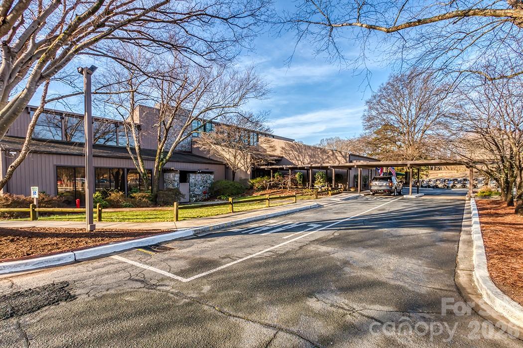 8211 Golf Ridge Drive — Charlotte