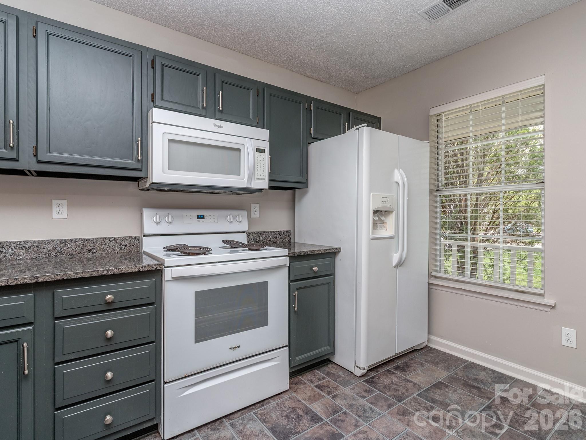 8211 Golf Ridge Drive — Charlotte